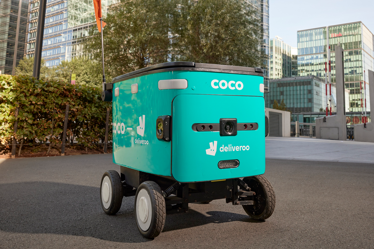 Deliveroo is putting delivery robots on UK streets. What sidewalk robots mean for courier and delivery businesses.